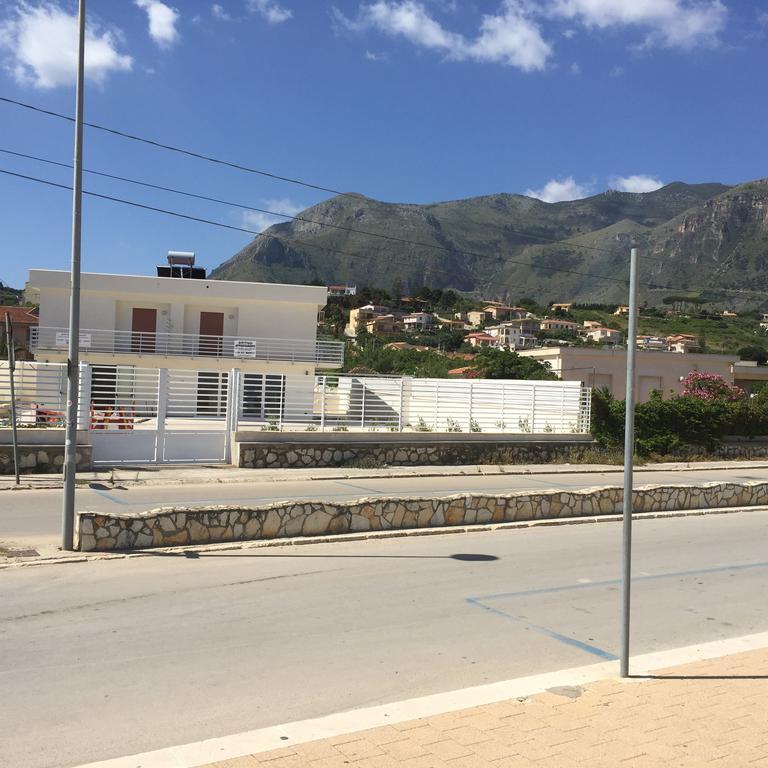 Casa Vacanze Playa 54 カステッランマーレ・デル・ゴルフォ エクステリア 写真