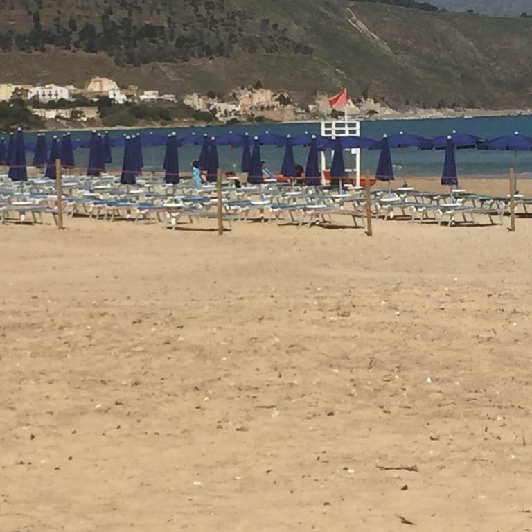 Casa Vacanze Playa 54 カステッランマーレ・デル・ゴルフォ エクステリア 写真
